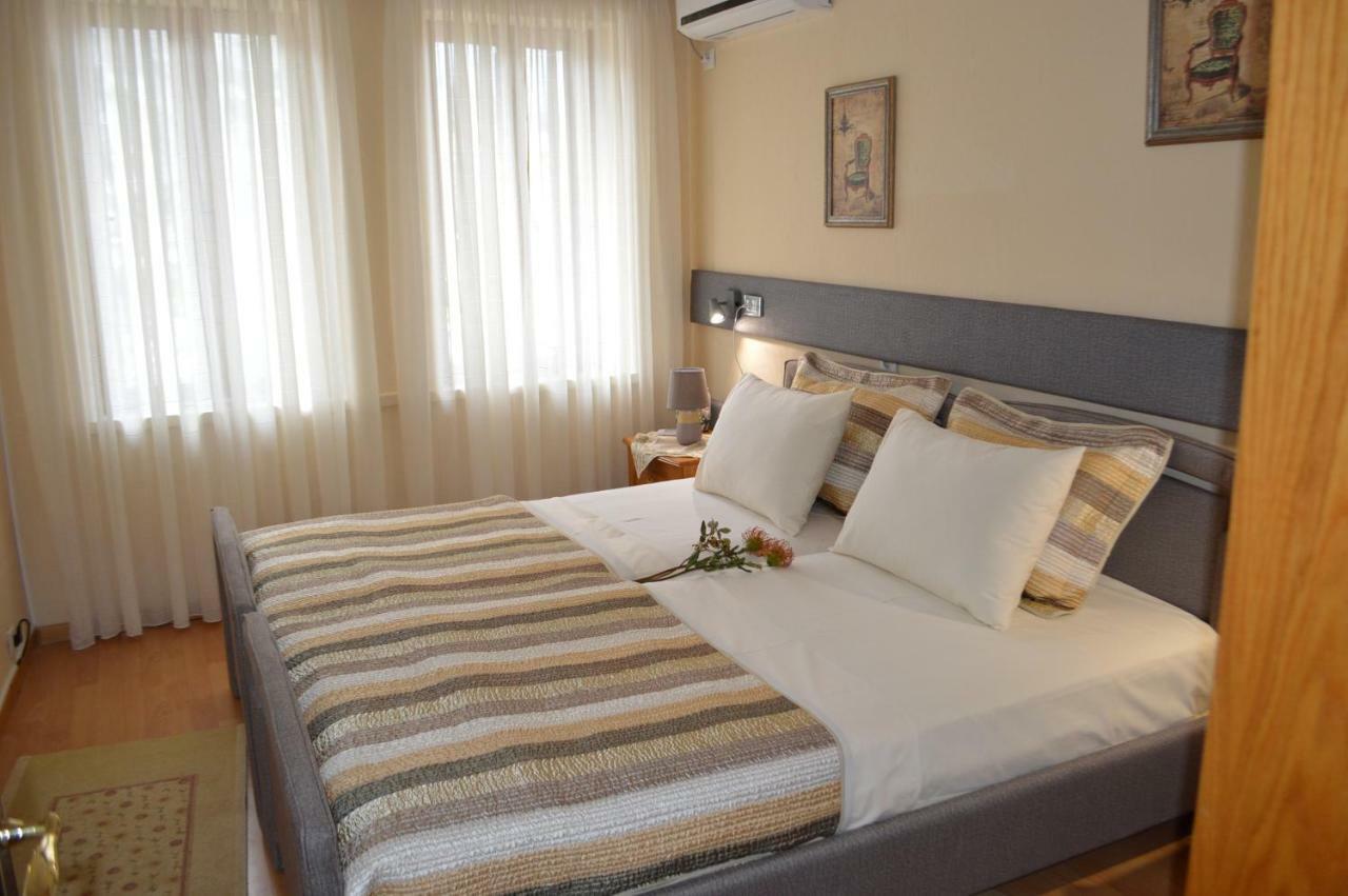 Vila Ss Kekezi Villa Gjirokastër Buitenkant foto
