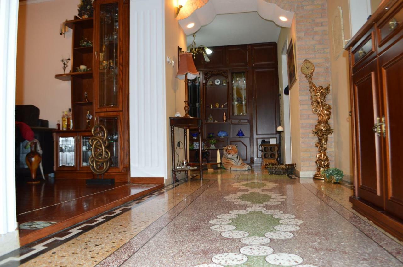 Vila Ss Kekezi Villa Gjirokastër Buitenkant foto